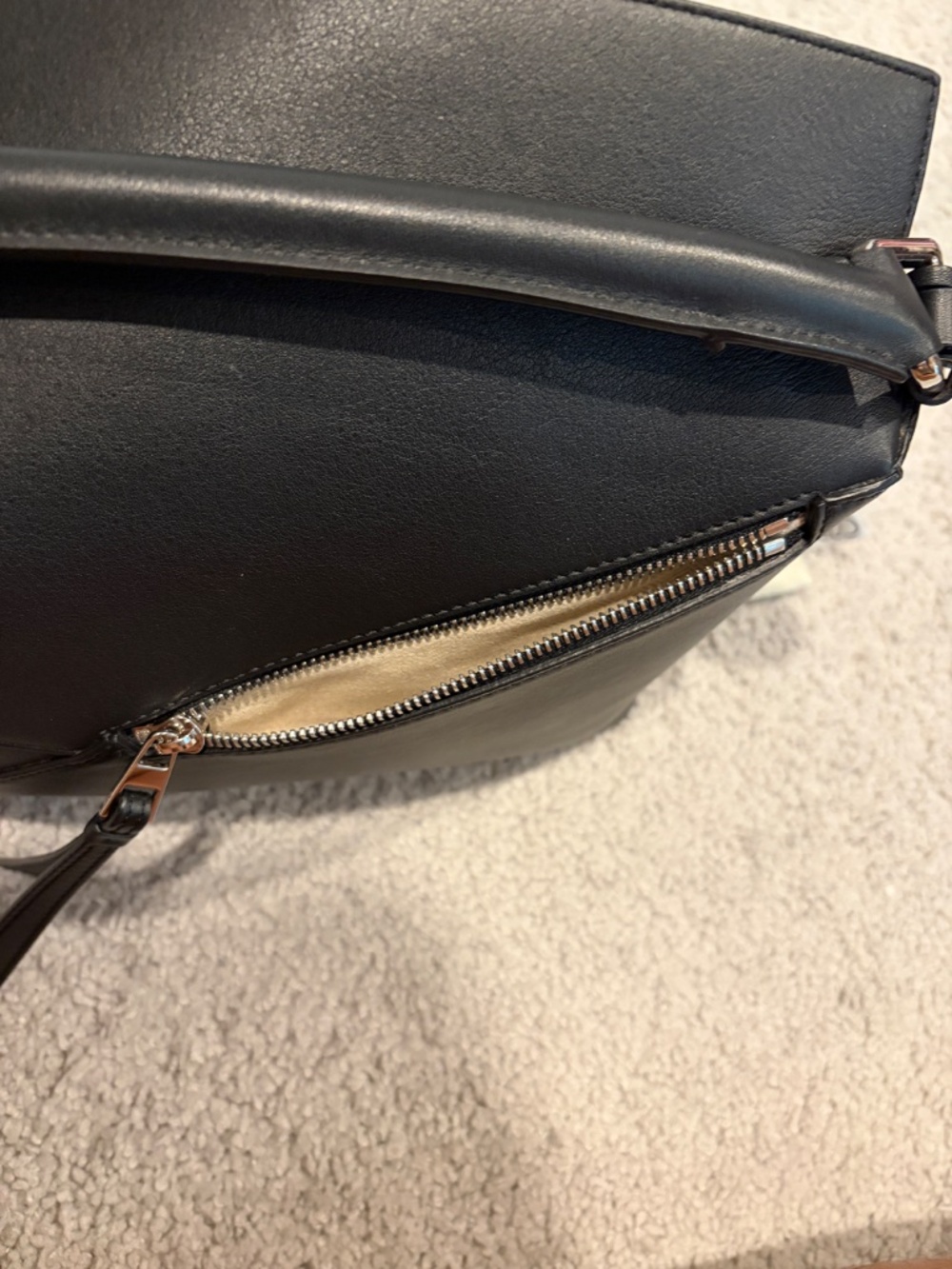 Loewe Medium Puzzle Edge bag in black calfskin - Picture 9 of 15